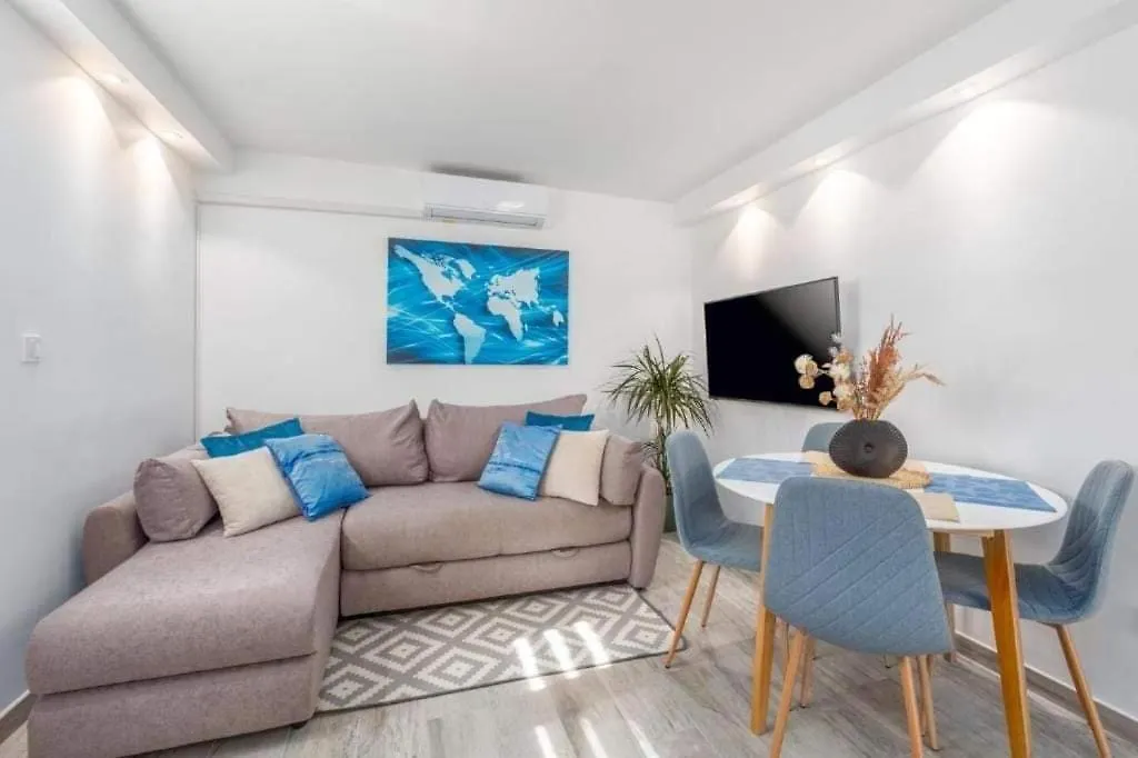 Apartments With A Parking Space Pula - 22308 0*,  Croatia
