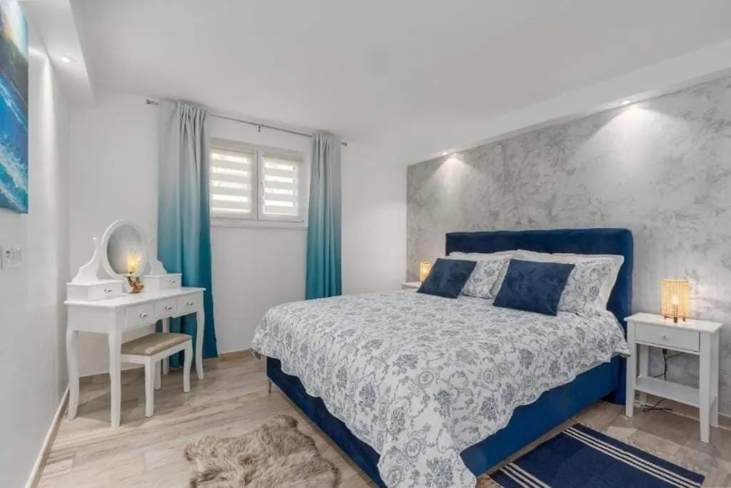 Apartments With A Parking Space Pula - 22308